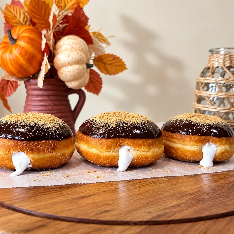 S'mores donuts